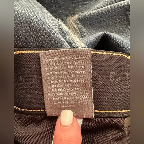 Torrid bombshell skinny jeans! - Picture 11 of 13